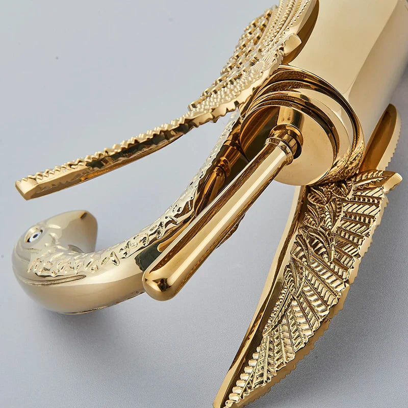 Luxury Single Handle Gold Bathroom Faucet