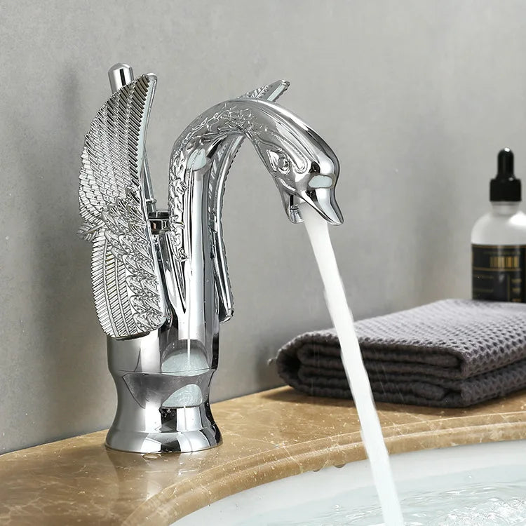 Luxury Single Handle Gold Bathroom Faucet