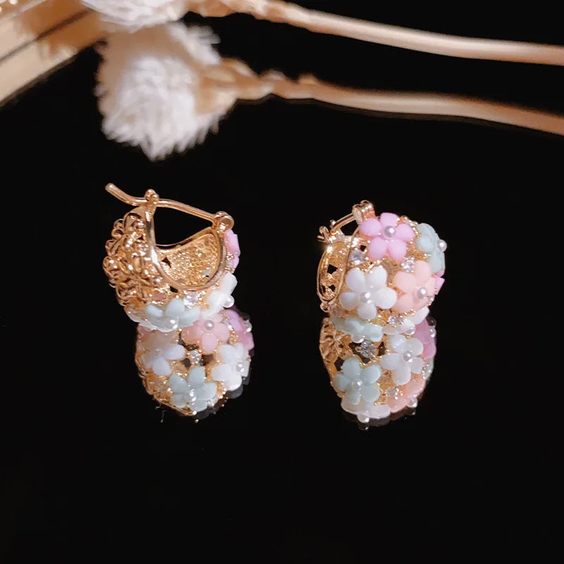 Luxurious White Pearl Flower Stud Earrings