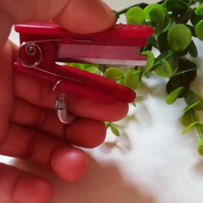 Effortless Veggie Cutting Thumb Knife Gardening Tool