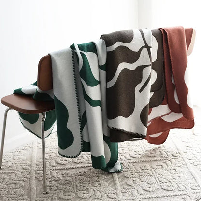 Cozy Plush Throw Blanket Soft Nordic Design