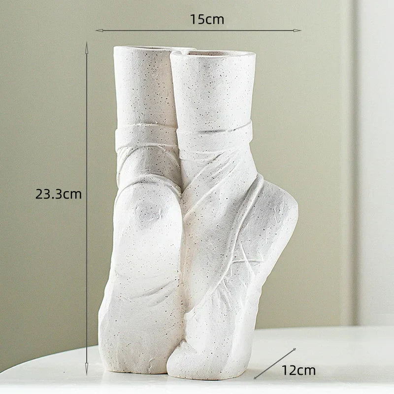 Elegant Dance Inspired Ceramic Vase - Yeezlab