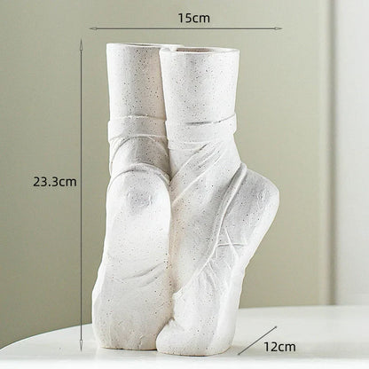 Elegant Dance Inspired Ceramic Vase - Yeezlab
