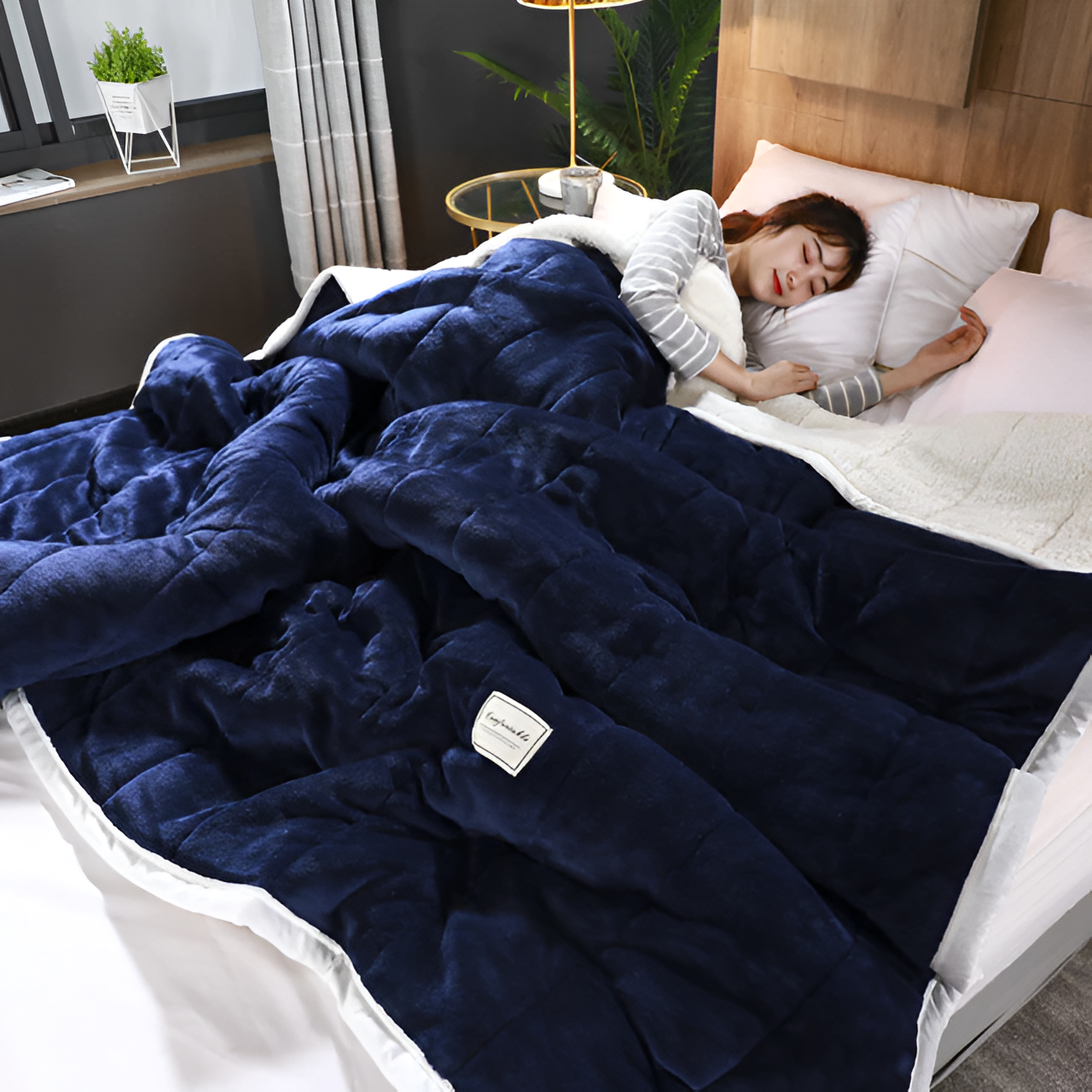 Premium Fleece Blanket Ultra Soft and Warm Throw