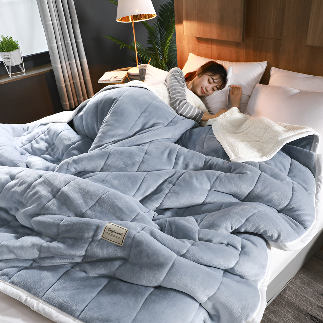 Premium Fleece Blanket Ultra Soft and Warm Throw