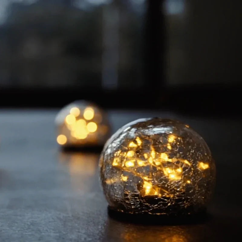 Outdoor Solar Powered Globe Lamp