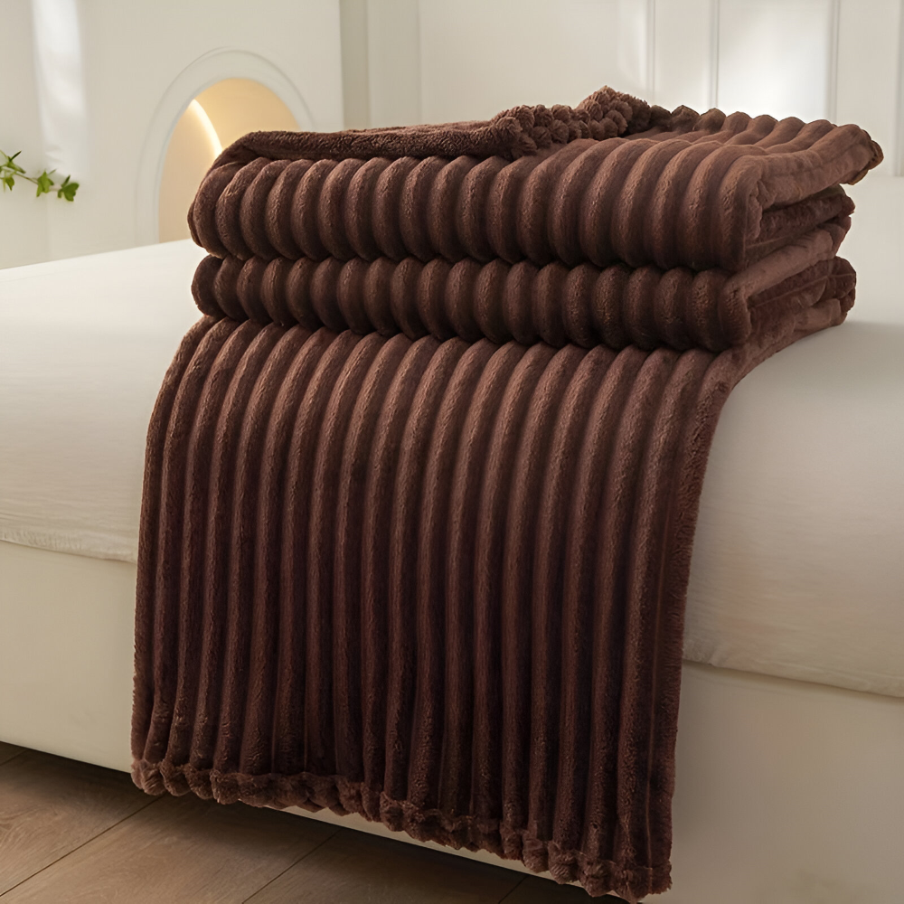 Cozy Plaid Fleece Throw Blanket