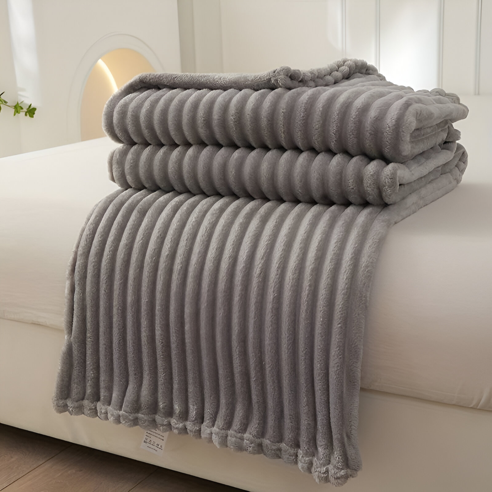 Cozy Plaid Fleece Throw Blanket