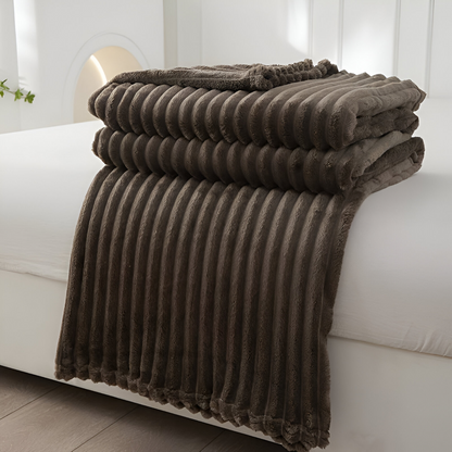 Cozy Plaid Fleece Throw Blanket