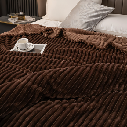 Cozy Plaid Fleece Throw Blanket