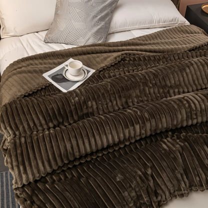 Cozy Plaid Fleece Throw Blanket