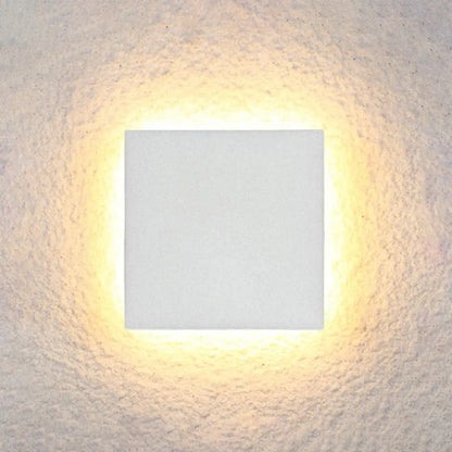 Sleek Outdoor LED Wall Light Metal Finish