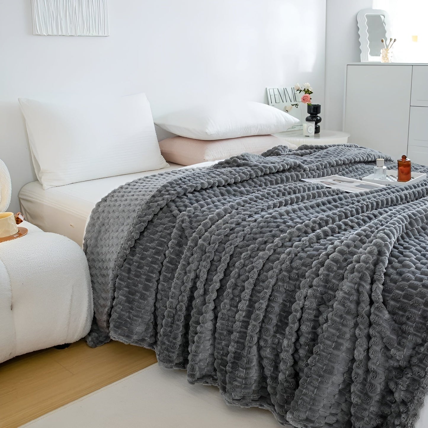 Soft Plush Fleece Blanket for Cozy Home Decor - Yeezlab