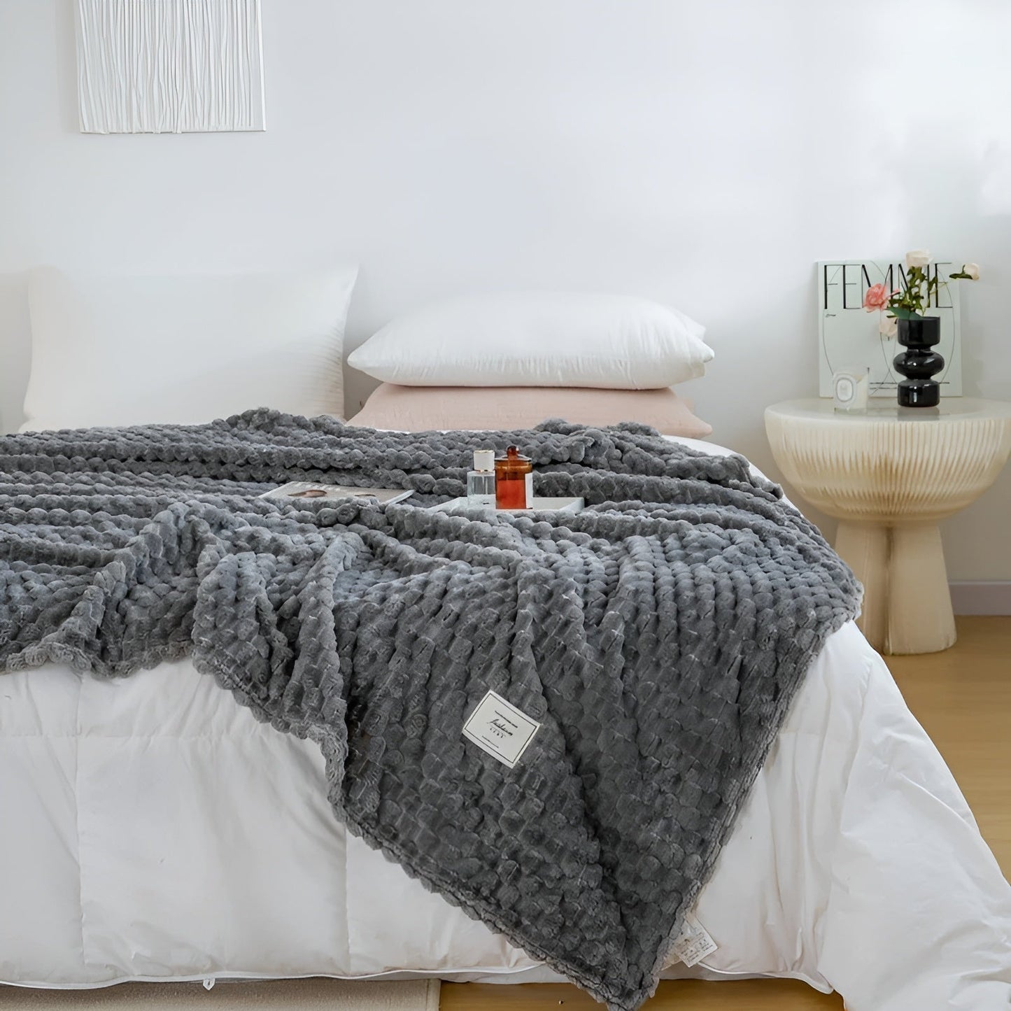 Soft Plush Fleece Blanket for Cozy Home Decor