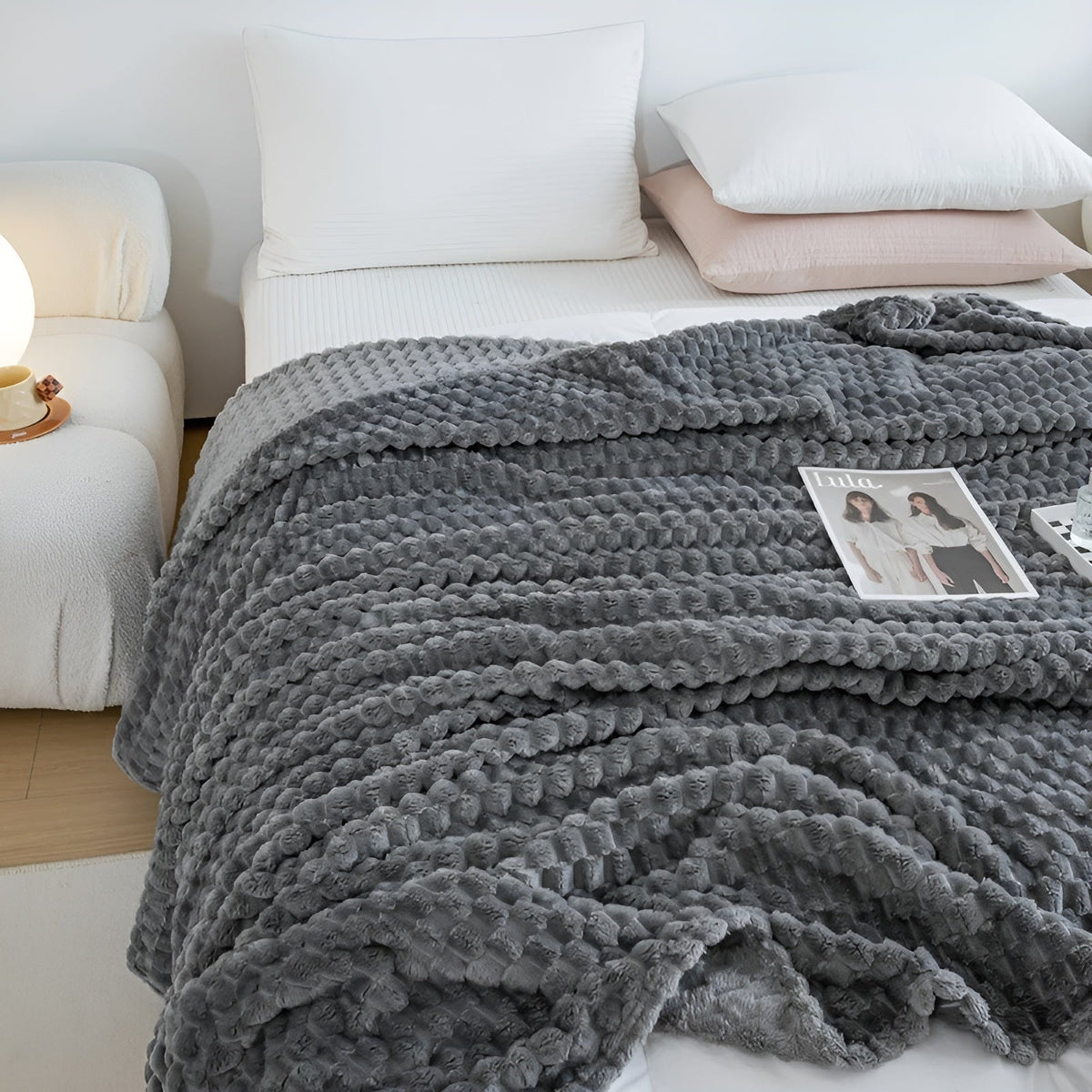 Soft Plush Fleece Blanket for Cozy Home Decor