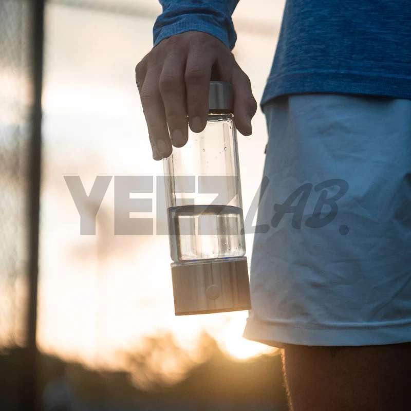 YeezLab™ Hydrogen Water Bottle – Elevate Your Hydration with Antioxidant-Rich Water