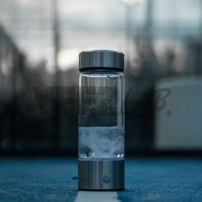 YeezLab™ Hydrogen Water Bottle – Elevate Your Hydration with Antioxidant-Rich Water