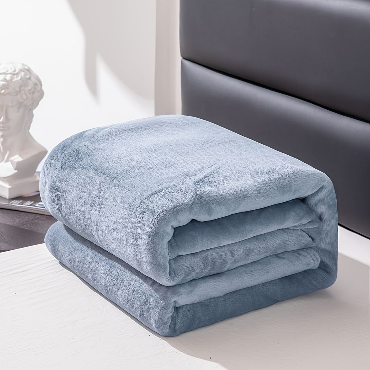 Soft Gray Plush Blanket for All Seasons