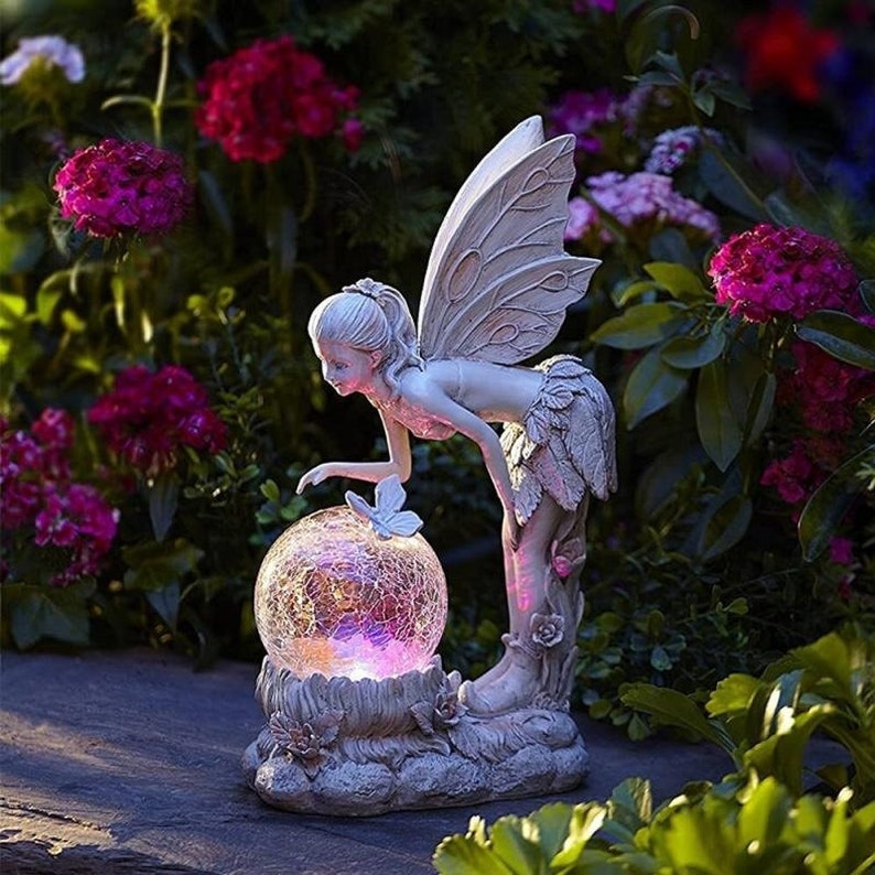 Solar Garden Fairy Statue – Weatherproof Resin Outdoor Ornament with LED Light