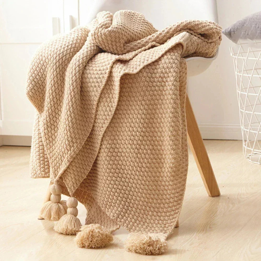Cozy Scandinavian Wool Throw Blanket - Yeezlab