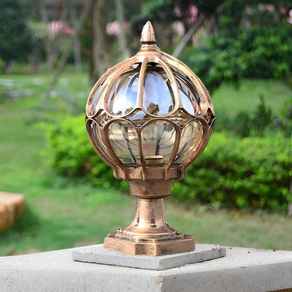Traditional Outdoor Lamp with Glass Cover