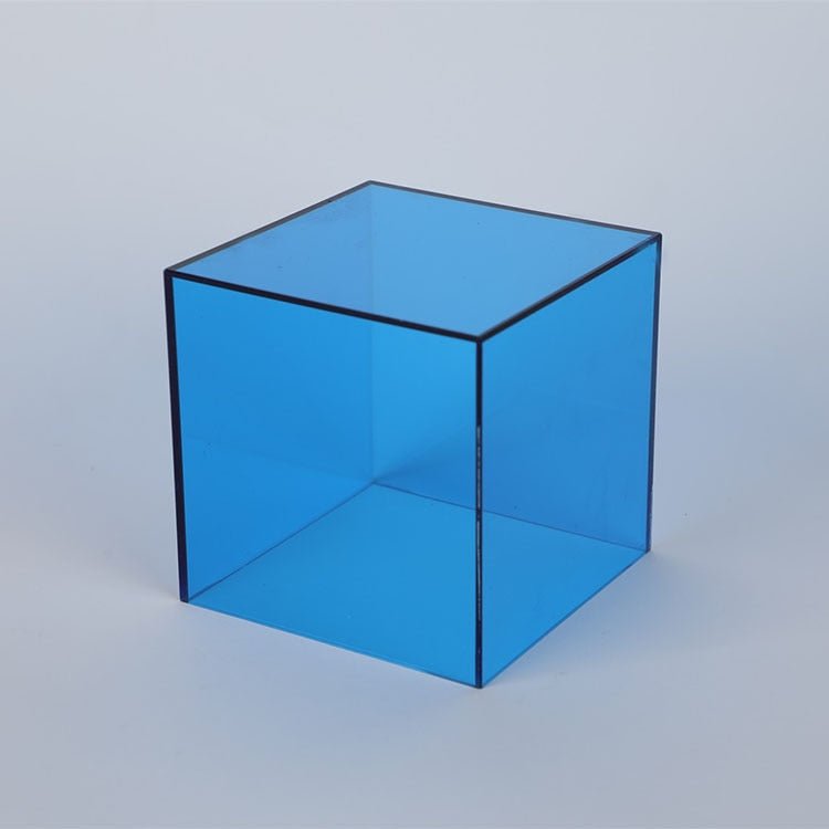 Clear Plastic Storage Container with Sleek Transparent Lid