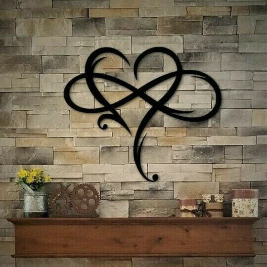 Lovely Metal Heart Wall Decor