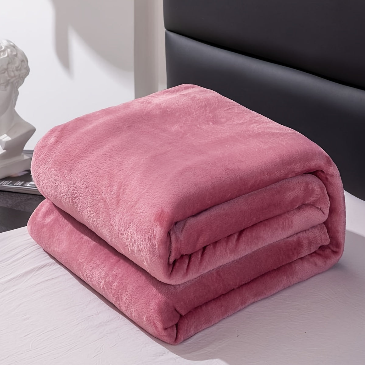 Soft Gray Plush Blanket for All Seasons