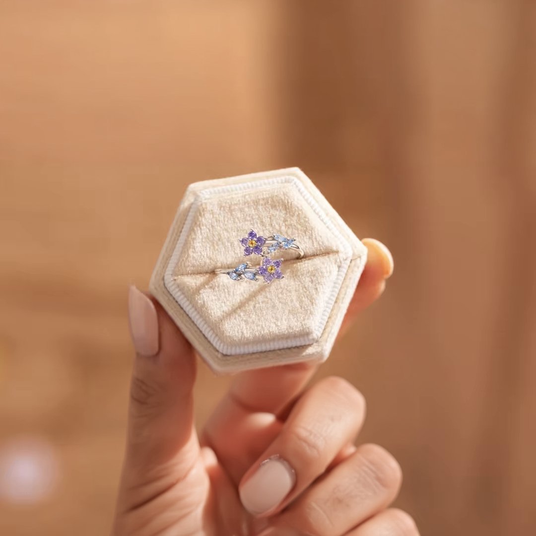 Delicate Floral Engraved Ring