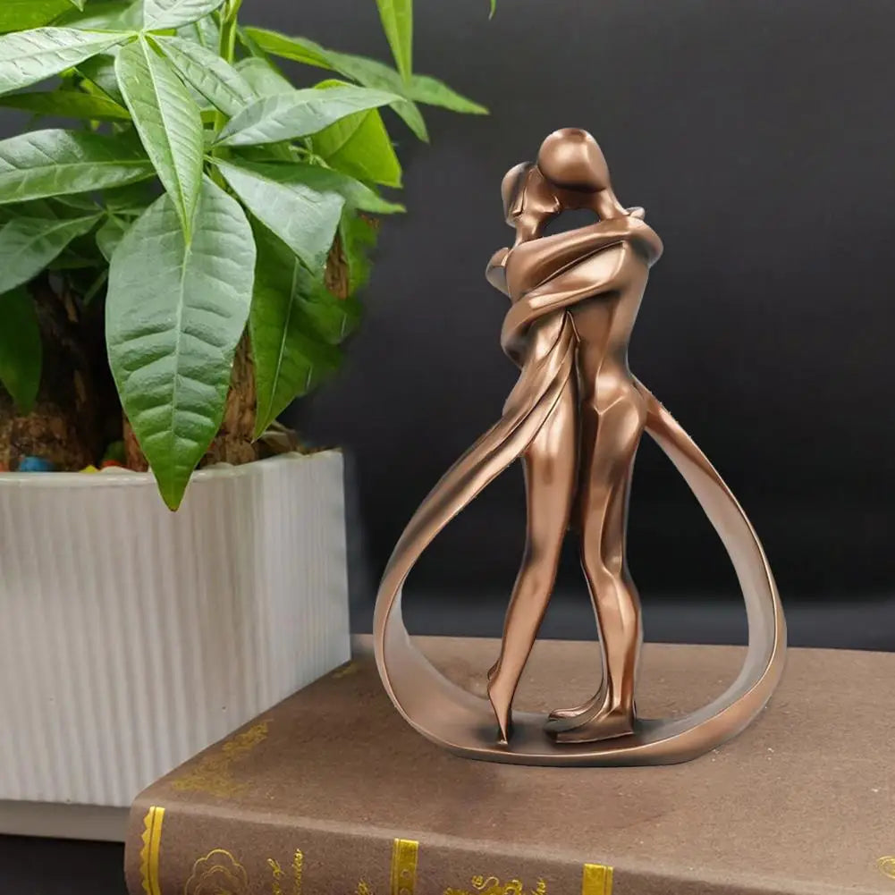 Romantic Couple Figurine Sculpture Decor - Yeezlab