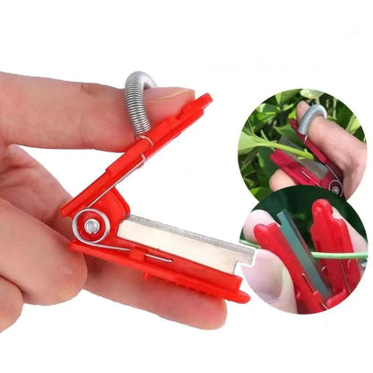 Effortless Veggie Cutting Thumb Knife Gardening Tool