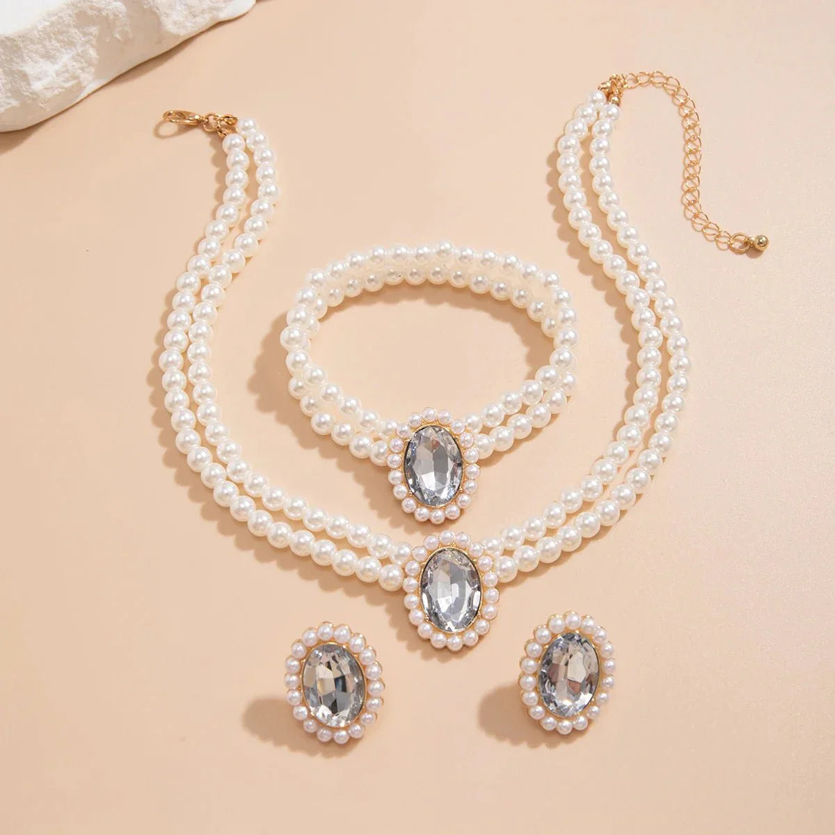 Luxurious Diamond Pearl Jewelry Set Necklace Earrings