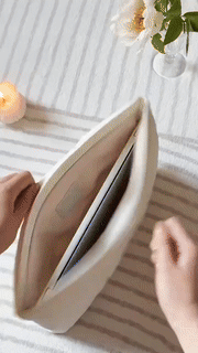 Slim Protective Magnetic Laptop Case - Yeezlab