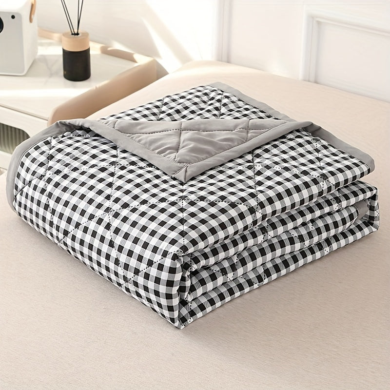 Stylish Plaid Throw Blanket for Chill Nights