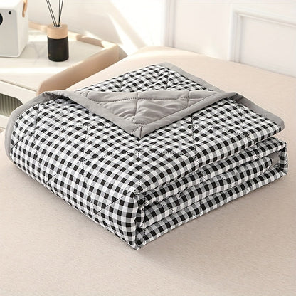Stylish Plaid Throw Blanket for Chill Nights