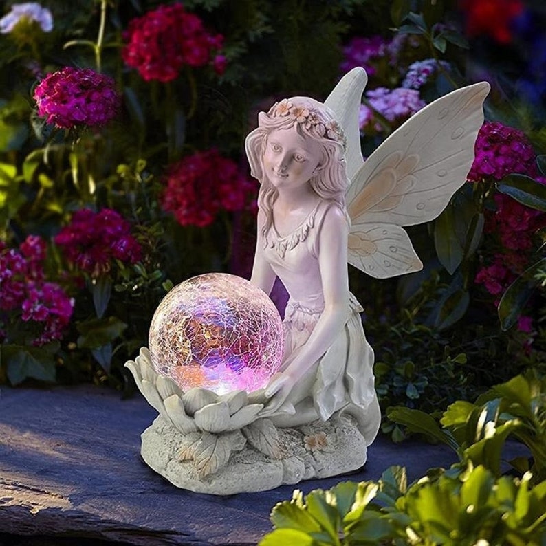 Solar Garden Fairy Statue – Weatherproof Resin Outdoor Ornament with LED Light