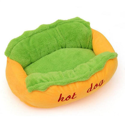 Hot dog-shaped pet bed with removable cushion