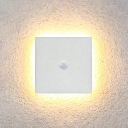 Sleek Outdoor LED Wall Light Metal Finish