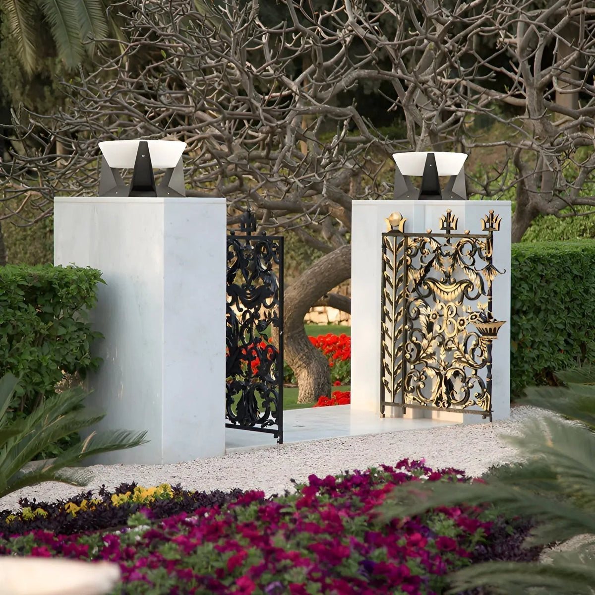 Premium Outdoor Solar Lamp Japanese Design