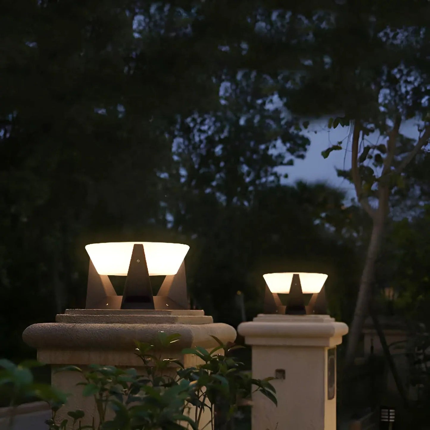 Premium Outdoor Solar Lamp Japanese Design