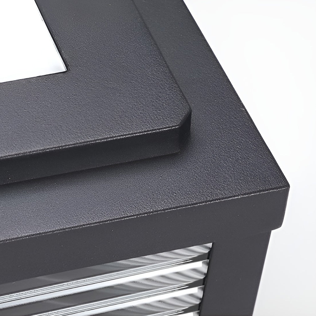 Stylish Outdoor Post Light with Clear Glass Shade