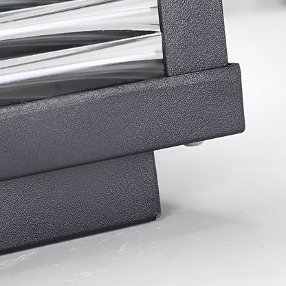 Stylish Outdoor Post Light with Clear Glass Shade