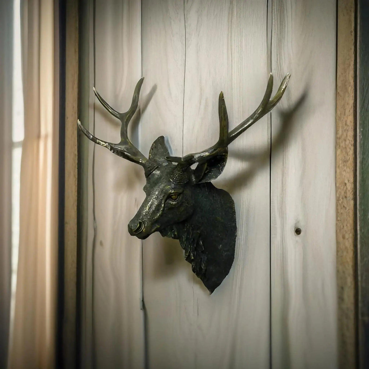 Rustic Deer Antler Wall Decoration for Home