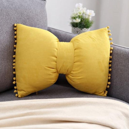 Stylish Arc-Shaped Throw Pillow Decor
