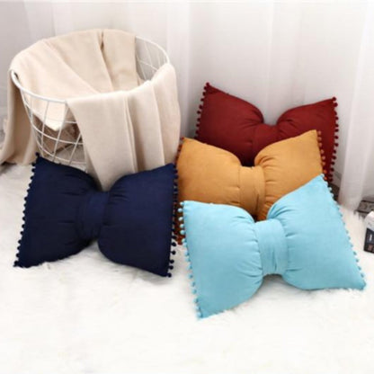 Stylish Arc-Shaped Throw Pillow Decor