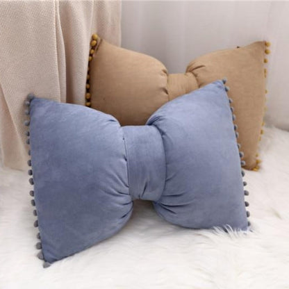Stylish Arc-Shaped Throw Pillow Decor