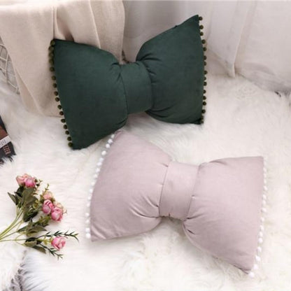 Stylish Arc-Shaped Throw Pillow Decor