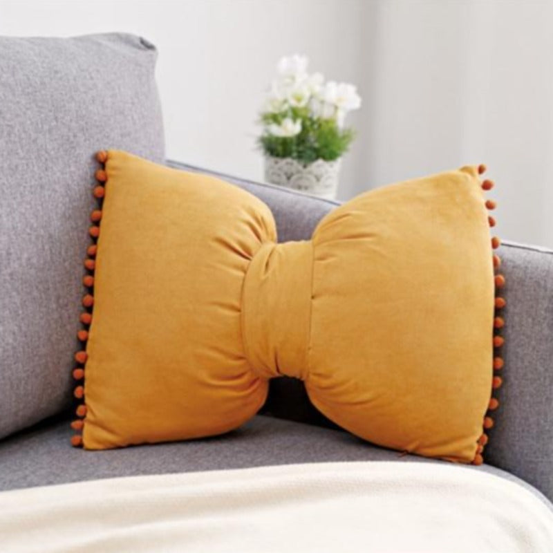 Stylish Arc-Shaped Throw Pillow Decor
