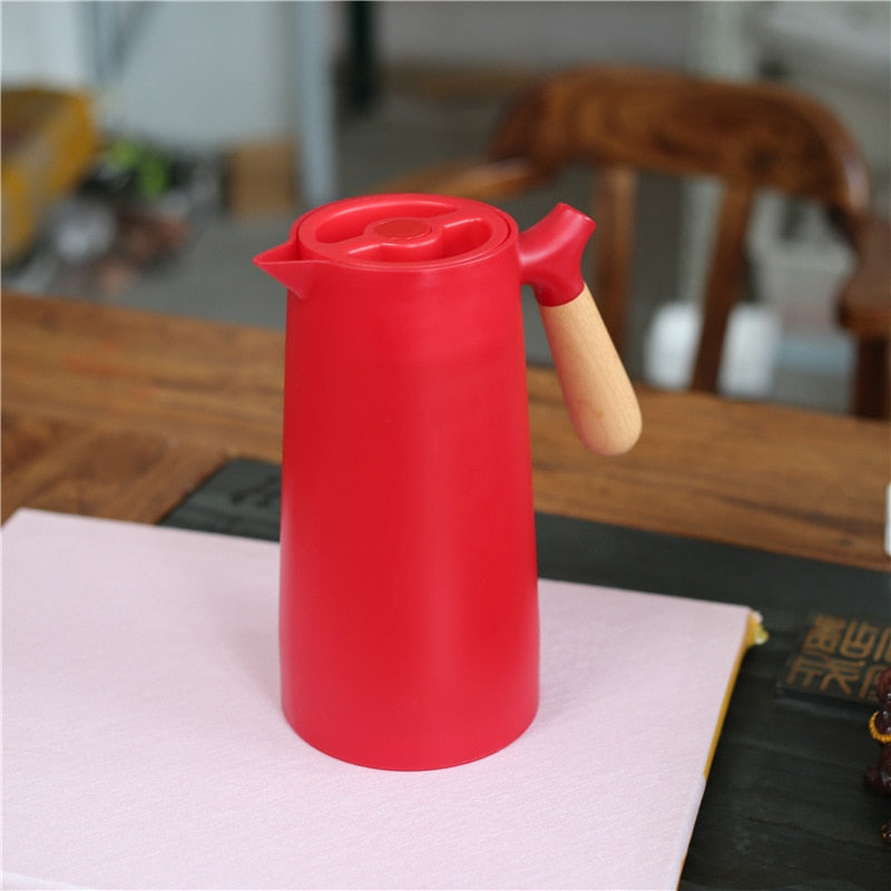 Sleek Black Insulated Tea Infuser Bottle