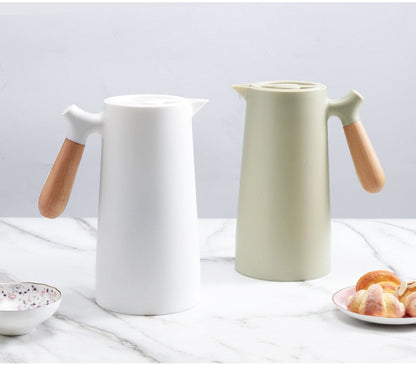 Sleek Black Insulated Tea Infuser Bottle